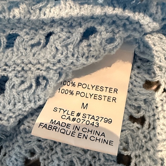 Dreamers by Debut | Knit - 3D Floral Crop Sweater - Picture 7 of 8